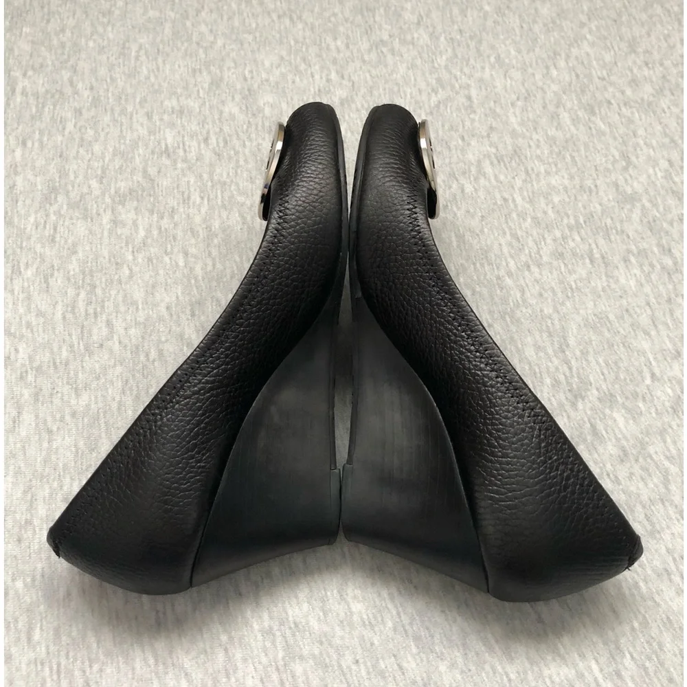 Tory Burch Women’s Black Shoes Peep Toe Wedge Sandals Black Size: US 7.5